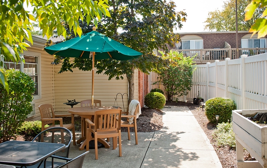 ForestCreekVillage Patio