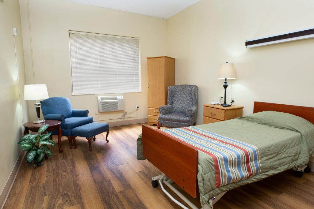 NorthWoodsVillage Room