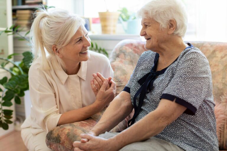 Tips for Moving a Senior Loved One With Memory Loss