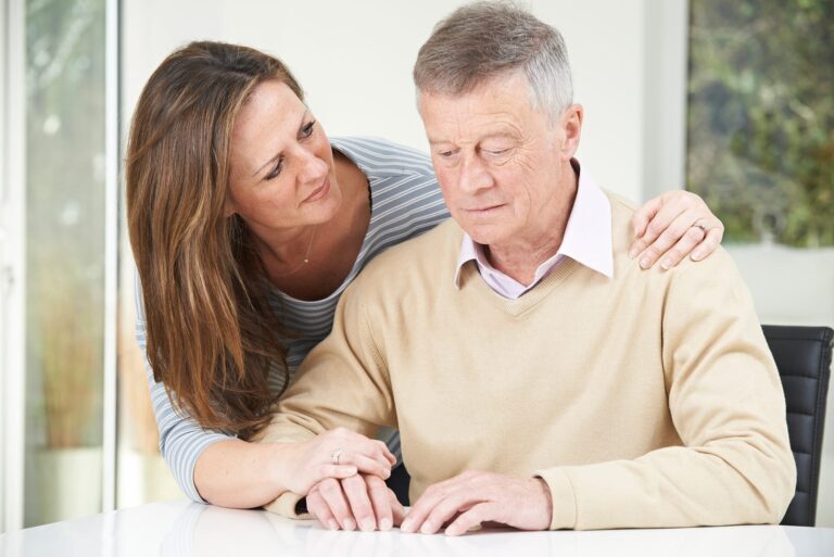Understanding the Signs of Alzheimer's Disease: Trouble with Vision and Misplacing Objects