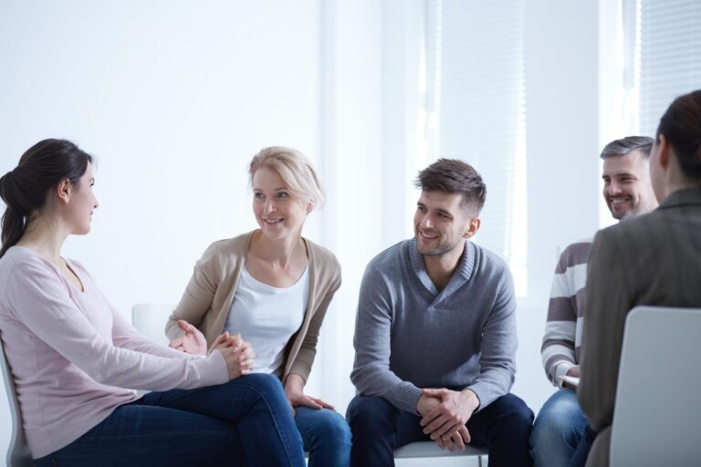 Dementia Caregiver Groups: The Benefits for Family Caregivers