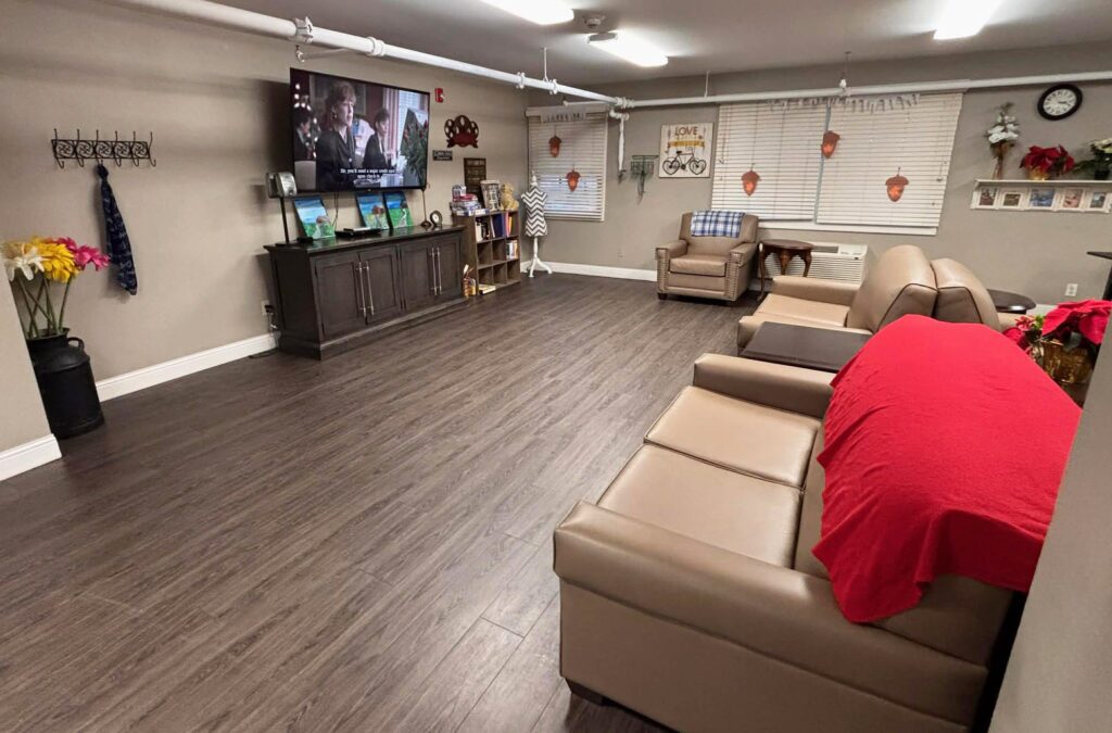 Waters Edge VIllage Memory Care Lounge