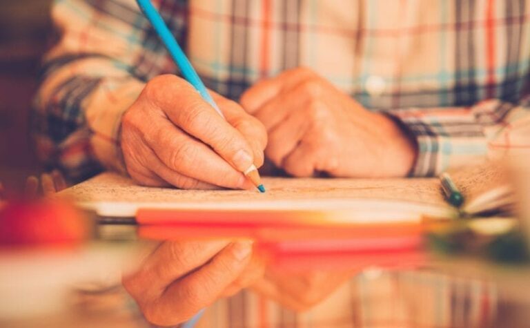 How Brain Games Help Improve Dementia Symptoms