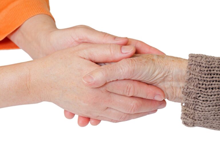 How Assisted Living Facilities Help with Arthritis Treatment