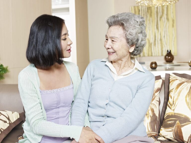 What to Expect After Moving to a Memory Care Community