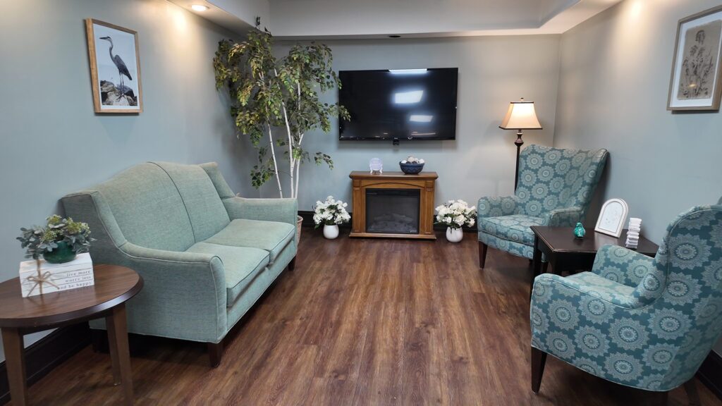 Riverside Village SeatingArea1 10.25