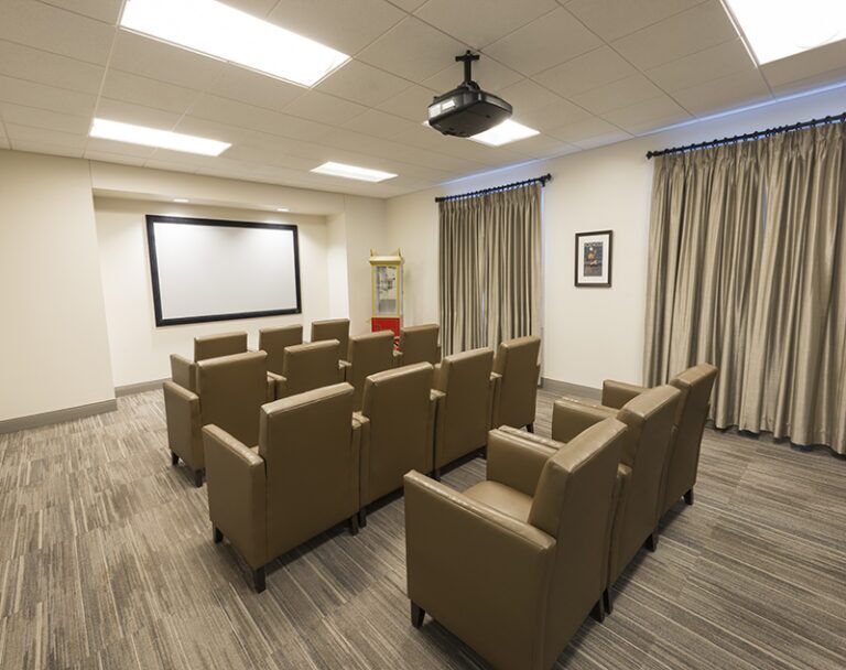 Saber Sage Bluff Indiana5310