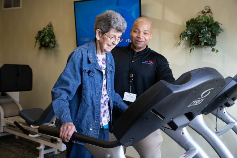 4 Types of Physical Therapy and Health Promotion Programs for Seniors