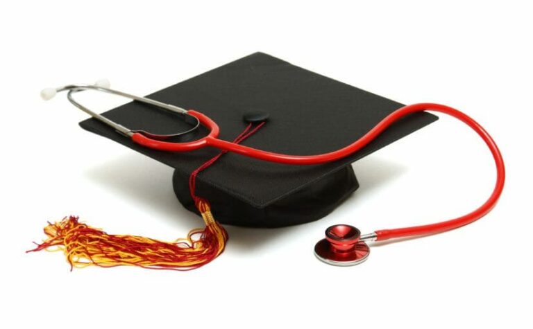 O2NE Scholarship Program Honors 35 New Nursing Graduates- Breathing Life into the Nursing Profession