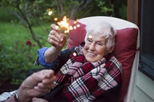 Tips for Hosting a Dementia-Friendly Fourth of July Celebration