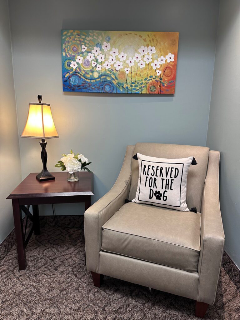 Hickory Creek at Greensburg - Comfy Chair