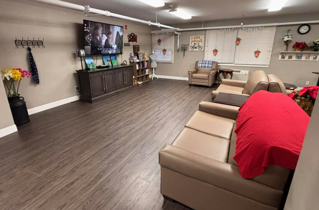 Waters Edge VIllage Memory Care Lounge