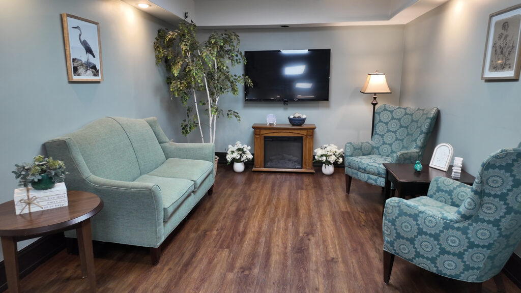 Riverside Village SeatingArea1 10.25